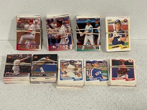 lot 54 image: Baseball Cards