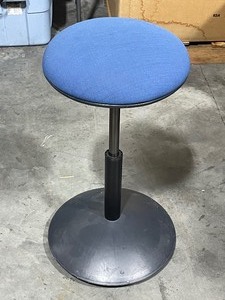 lot 64 image: Bar Stool