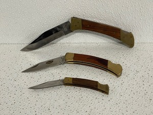 lot 68 image: Lockback Knives