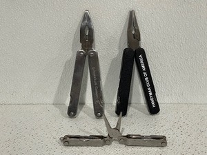 lot 70 image: Leatherman Multi-Tools