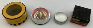 lot 43 image: Vintage Paperweights Including United We Stand & More In Original Boxes