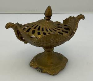 lot 44 image: Vintage Ornate Casted Metal Incense Burner 4 14 L  x 3 12 H x 2 W