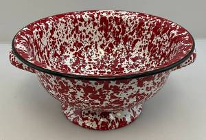 lot 83 image: Vintage Red Splatterware Enameled Colander 9 34