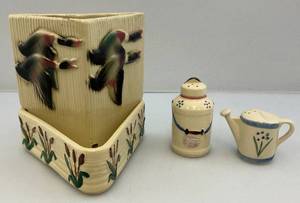 lot 109 image: Misc. Vintage Shawnee Items