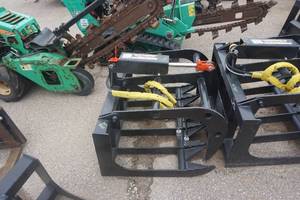 Brand New Made In America Heavy Duty Toro, Dingo, Boxer Mini Skid Universal Mount 36 Root Grapple Bucket