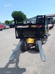 Brand New Made In America Universal Mount Bobcat Skid Loader Skid Steer Walk Through Pallet Fork Attachment