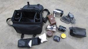 lot 19 image: Camera Equipment