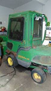 John Deere 1435 4WD Diesel, with Mower Deck, Broom and Snowblower. Motor Blown