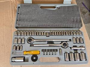 lot 30 image: Complete Socket Set