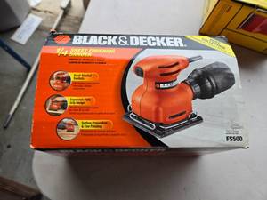 lot 37 image: Black & Decker FS500 Sander