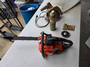 lot 55 image: Echo Chainsaw and Old Circular Saw - Chainsaw does have compression, Circular saw untested