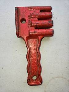lot 67 image: Chain Breaker - Albert Lea Foundry