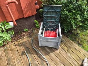 lot 98 image: Garden Hose Reel and Hose