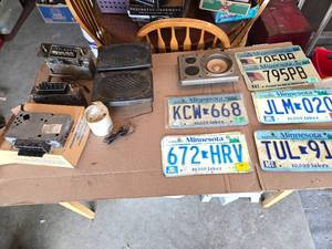 lot 115 image: License Plates and Older Car Radios and Speakers