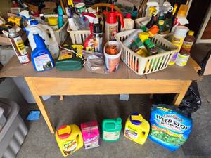 lot 142 image: Huge Lot of Garden and Outdoor Supplies