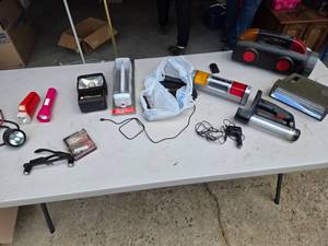 lot 150 image: Large Variety of Different Flashlights