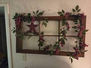 lot 172 image: Vintage Window with Faux Flowers and Stars Home Decor