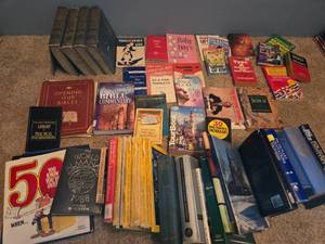 lot 193 image: Large Lot of Books - National Geographic Magazines, World Books, Dictionary, Jokes and More
