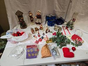 lot 244 image: Large Variety of Small Christmas Decor
