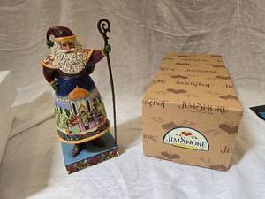 lot 251 image: Jim Shore Heartwood Creek Here We Come a Caroling