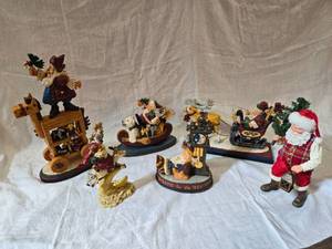 lot 253 image: David Frykman Santa Figurines and More