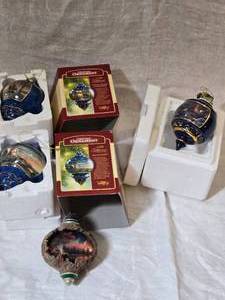 lot 254 image: Terry Redlin Christmas Tree Ornaments