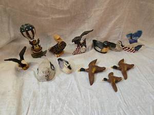 lot 282 image: Small Figurines - Bear Hot Air Balloon, Ducks, Eagle and More