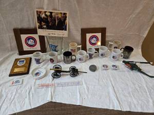 lot 287 image: Large Variety of Decor Pieces - Small Cannon, 47th Infantry Plaque, Outstanding Service Plaque, National Guard Items