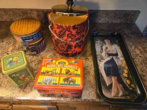 lot 347 image: Coca-Cola Serving Tray and Tins