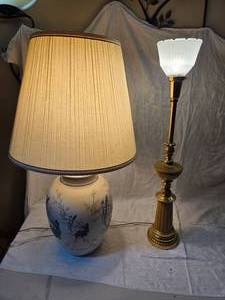 lot 371 image: Pair of Lamps