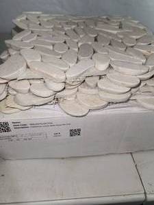 lot 15 image: 17 sheets (0.97sqftsheet) Pebblestone Lovina White Sliced Flat Oval Mosaic Tile