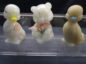 Fenton Ducks, Bear with Pink Rose