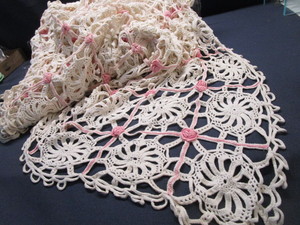 Crocheted Spread, Pink Roses