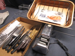 Roasting Pan, Knives & Sharpener