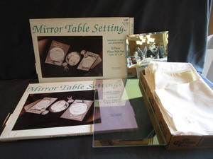 Mirrored Place Settings, Napkins