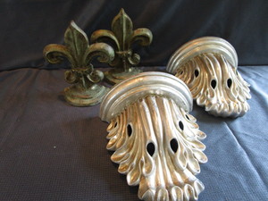 Cast Fleur de Lis Bookends, Shelfs