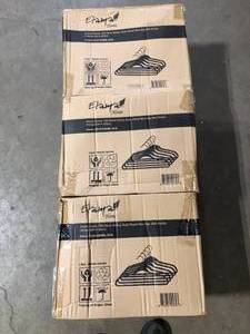 Lot of 3 cases Elama Home 100 pc heavy duty velvet non slip slim profile hangers in black customer return review pictures