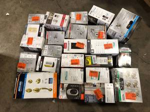 Lot of assorted Door knobs various models and conditions customer returns review pictures