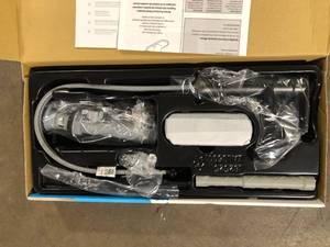 MOEN Genta Single Handle Single Hole Bathroom Faucet in Matte Black customer return see pictures