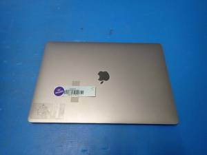 Apple&nbspMacBookPro14,3 A1707 MPTR2LLA &nbspINTEL(R) CORE(TM) I7-7700HQ CPU  2.80GHZ  16GB RAM  251GB SSD  15 screen with 3360 x 2100 Resolution  Includes IOS  No charger  minor keymarks on screen&nbsp