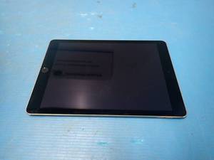 Apple&nbspiPad Air 2nd Gen A1566  16GB of storage  WIFI Only  Includes Charging Cable&nbsp