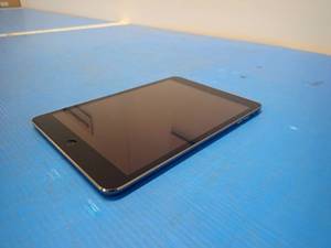 Apple&nbspiPad mini 2nd Gen A1489  16GB of storage  WIFI Only  Includes Charging Cable&nbsp