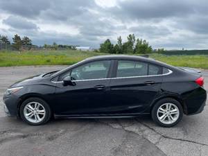 2017 Chevrolet Cruze LT Auto - 2 OWNERS