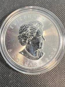 2019 CANADIAN MAPLE LEAF 1 TROY OZ .9999 FINE SILVER IN AIRTITE