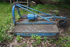 lot 1G image: 60 PTO Drive Brush Hog