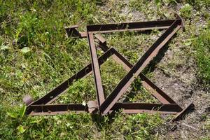 lot 70E image: Scaffold Outrigger Braces