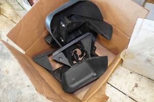 lot 196 image: GM Tow Hooks