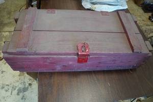 lot 260 image: Wooden Red Ammo Box 27x12x7