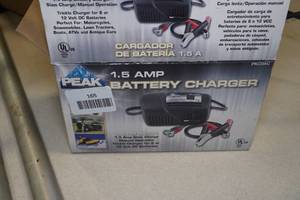 lot 165 image: Peak Battery Charger
