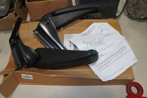 lot 100 image: Lawn Tractor Seat Arms